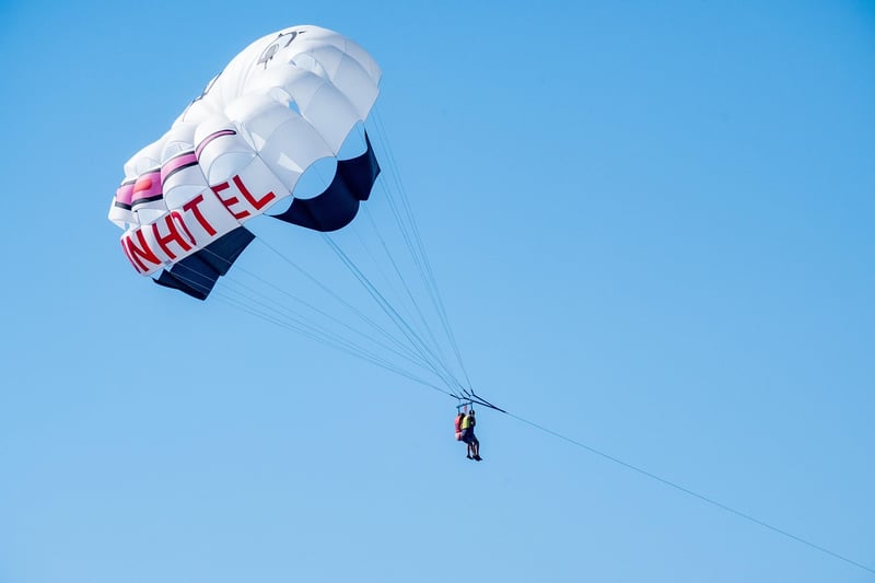 Parasailing Image